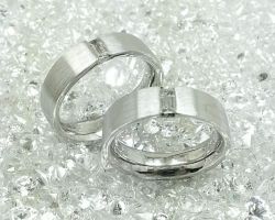 Trauringe in Silber mit Zirkonia