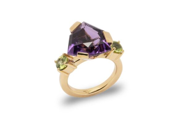 Handgefertigter Gelbgoldring mit Amethyst und Peridot