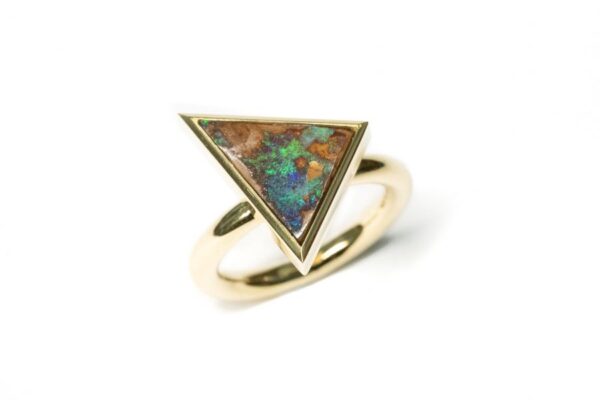 Boulder Opal Ring in 750 Gelbgold