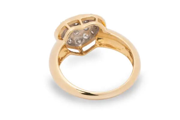 Ring mit Herz aus Gold